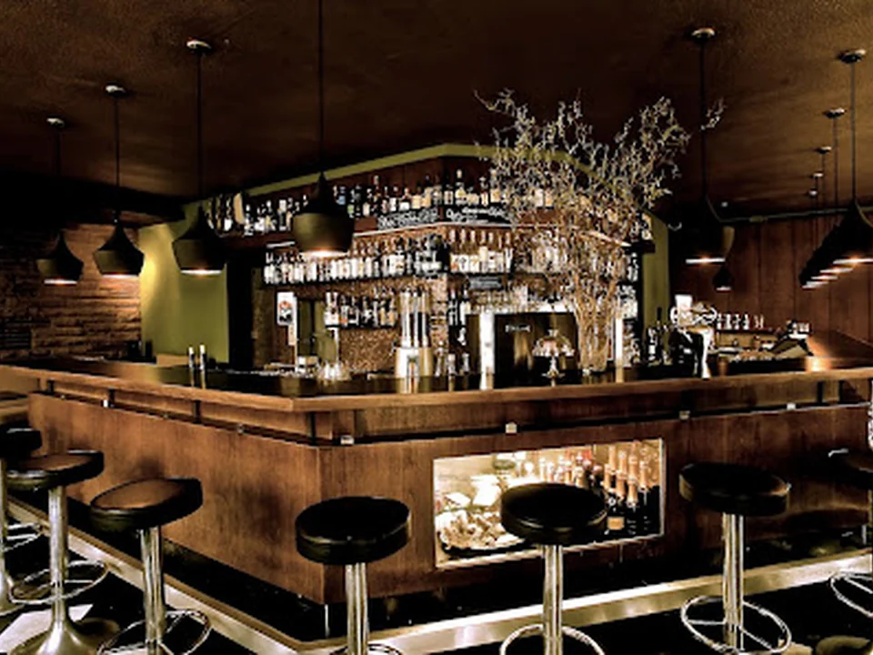 Bar 63