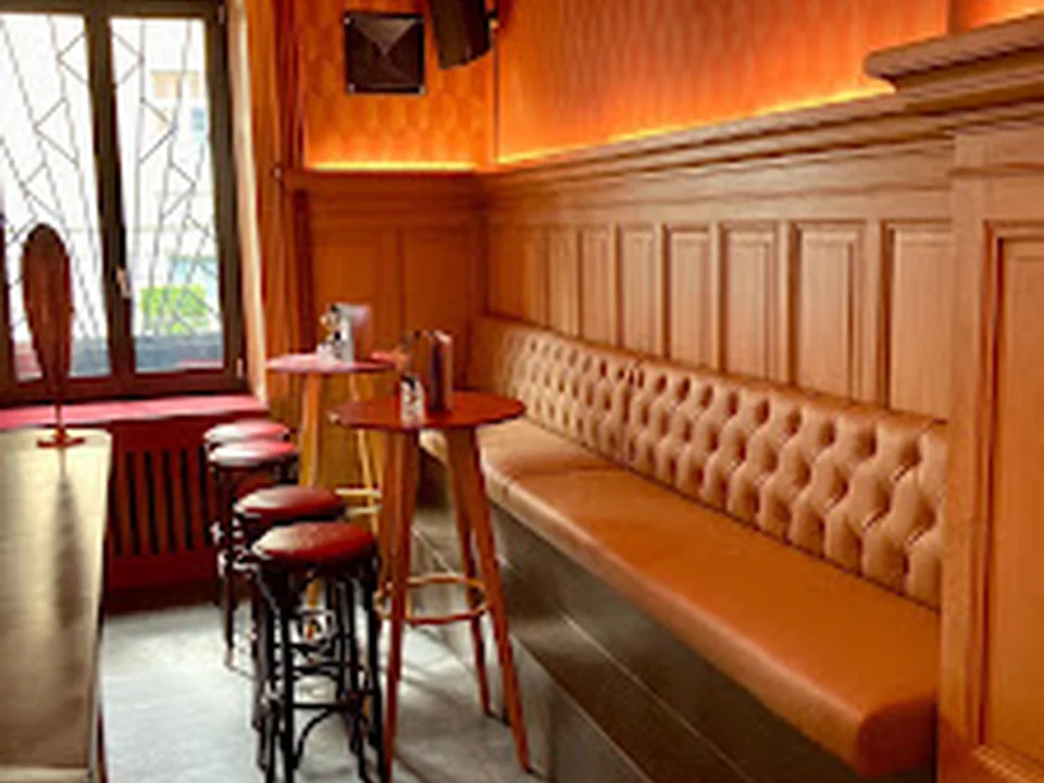 Central Bar
