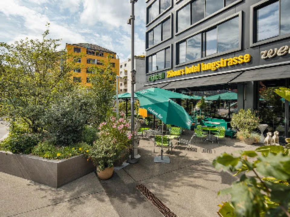 Cinchona Bar