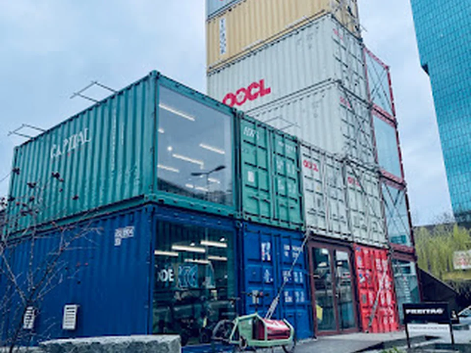 FREITAG Flagship Store Zürich