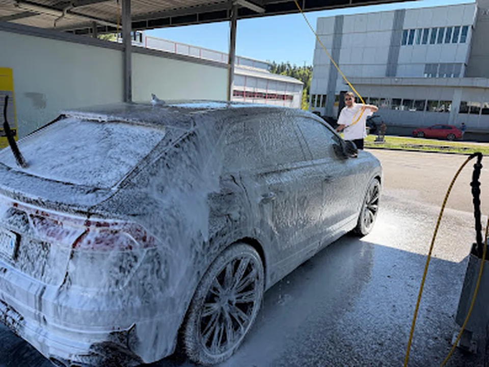 Happy Car Wash
