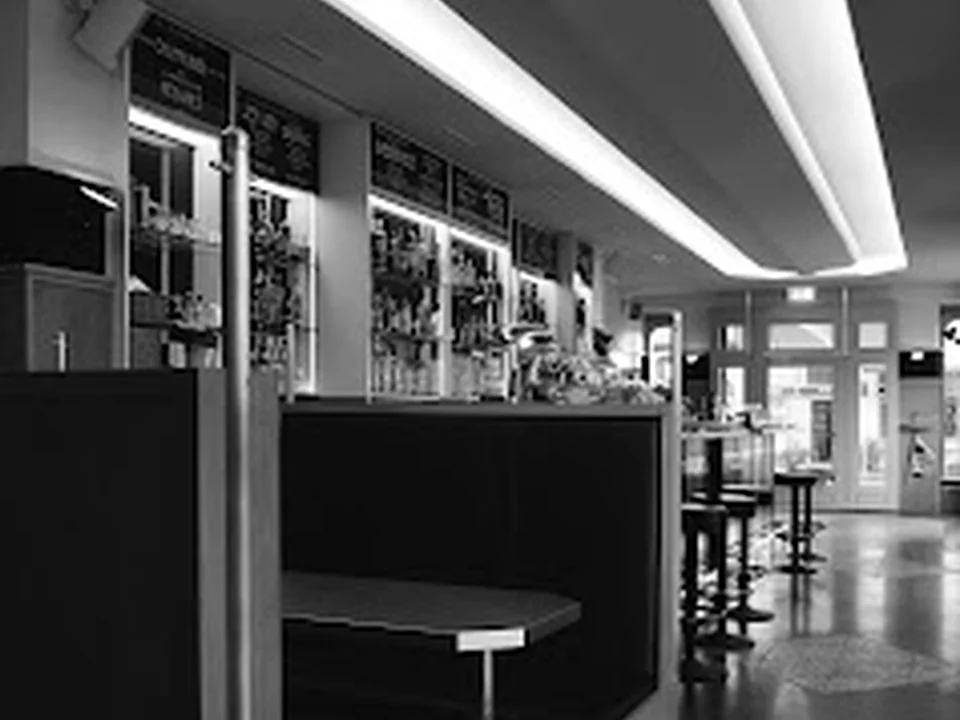 Le Raymond Bar