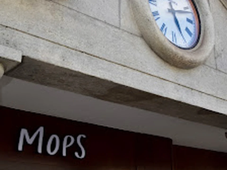 MOPS Café
