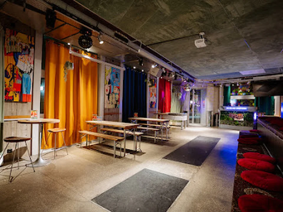 RAUM 84 - Karaoke - Bar - Ping Pong - Beer Pong - Partylocation