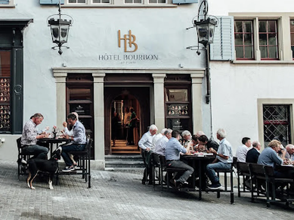 Restaurant Hotel Bourbon - BOURBON BAR x RESTAURANT TURM