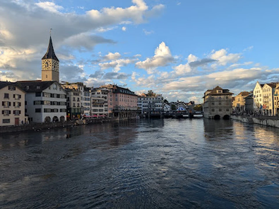 Spielplatz & Liegewiese beim Lindenhof