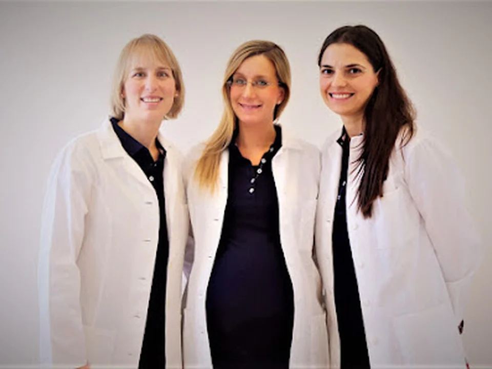 Dr. med. Claudia Blazek, HAUT IM ZENTRUM, Zürich