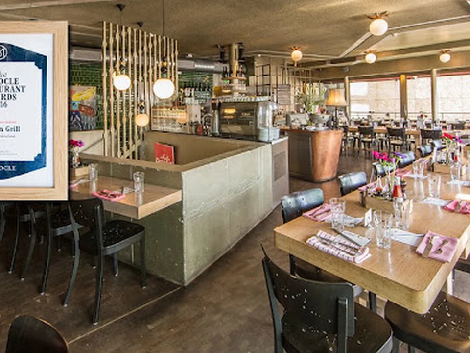 Sternen Grill + Sternen Grill Restaurant im oberen Stock., Zürich