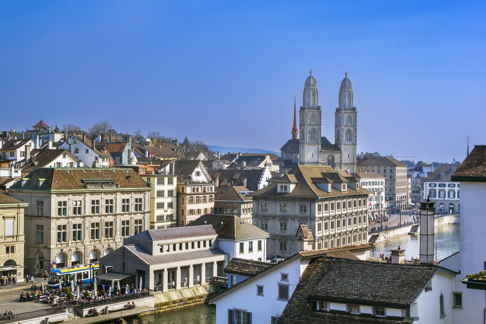 Old-town rooftops and the twin towers of the Grossmünster