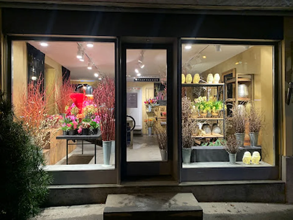 Flowers at Stauffacher, Zürich
