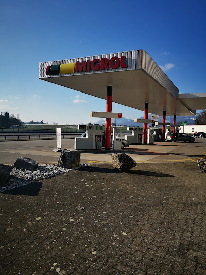 Migrol Service mit Shell-Treibstoff