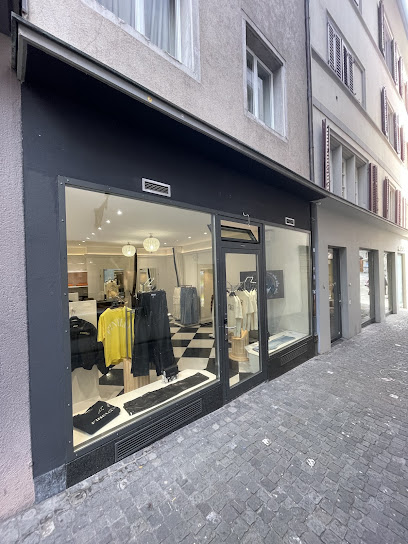 FINELLI Luxury Streetwear and Sneakers - Flagship Store Zürich